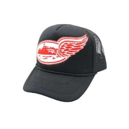corteiz-alcatraz-wing-trucker-hat-black-red-white-1
